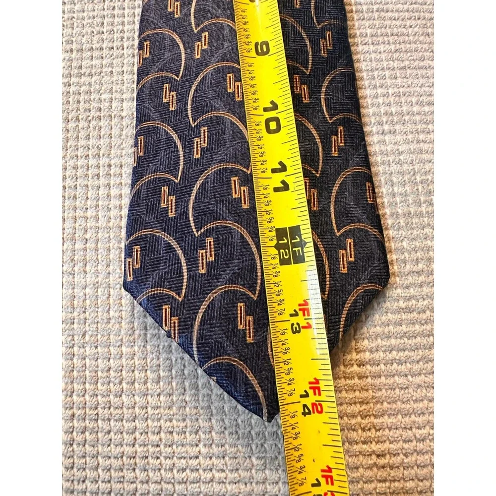 Bill Blass Black Label Mens Silk Tie‎ Navy Gold Scallop Art Deco Geometric